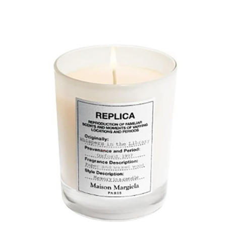 MAISON MARTIN MARGIELA Whispers in the Library - Duftkerze MAISON MARTIN MARGIELA Whispers in the Library - Duftkerze